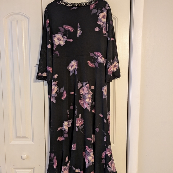 Karen Kane Black Dress with Purple Floral Pattern - Picture 5 of 6